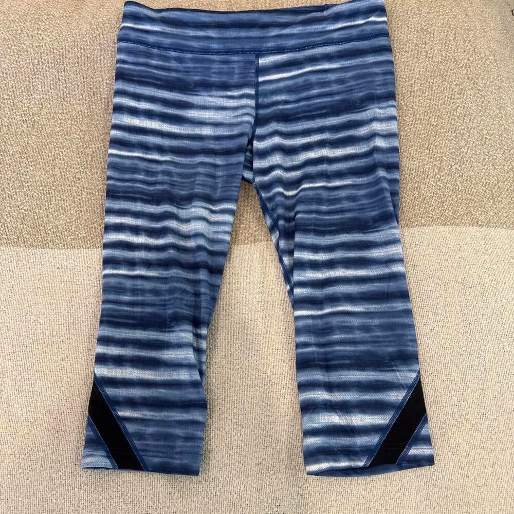 Under Armour Blue and white horizontal striped capri leggings size 16